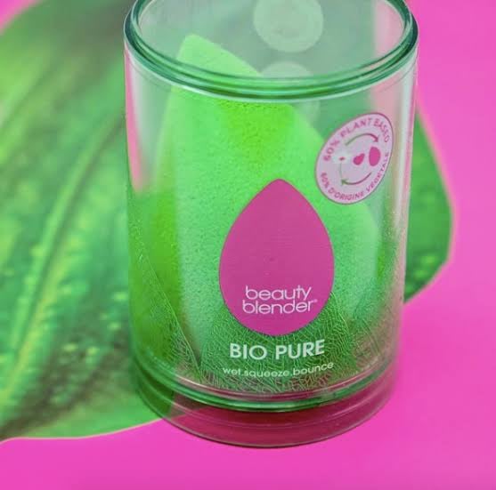 Beautyblender Biopure Sustainable Green Makeup Sponge - Image 2