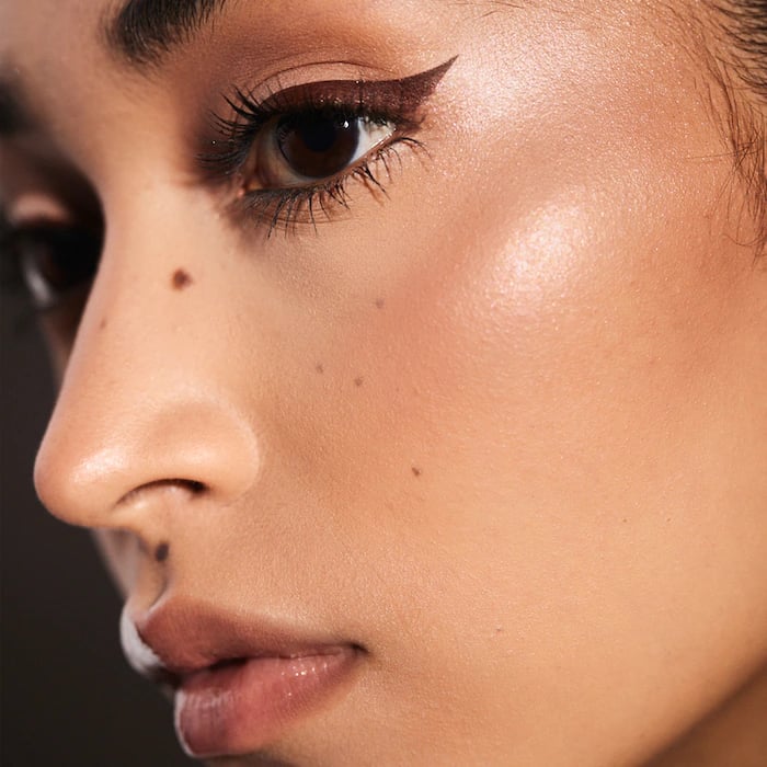 Fenty Beauty by Rihanna Flyliner Longwear Liquid Eyeliner  In Big Truffle - satin chocolate brown - صورة 4