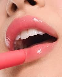 MAKEUP BY MARIO  MoistureGlow™ Plumping Lip Serum - Image 2