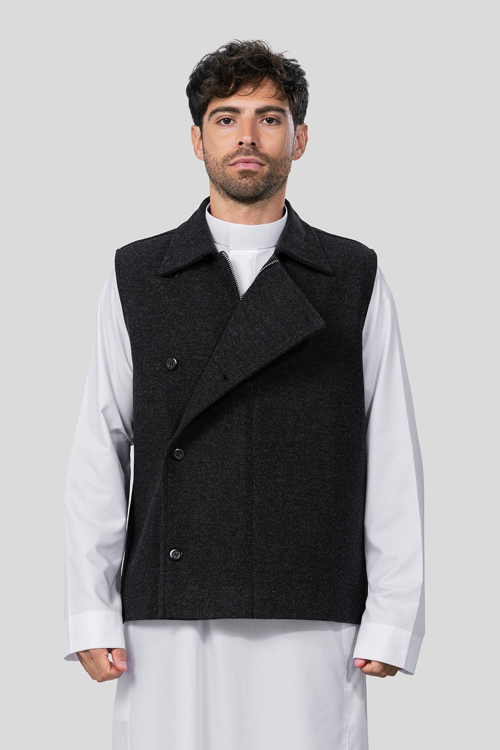 Woolborne Black Vest - Image 5