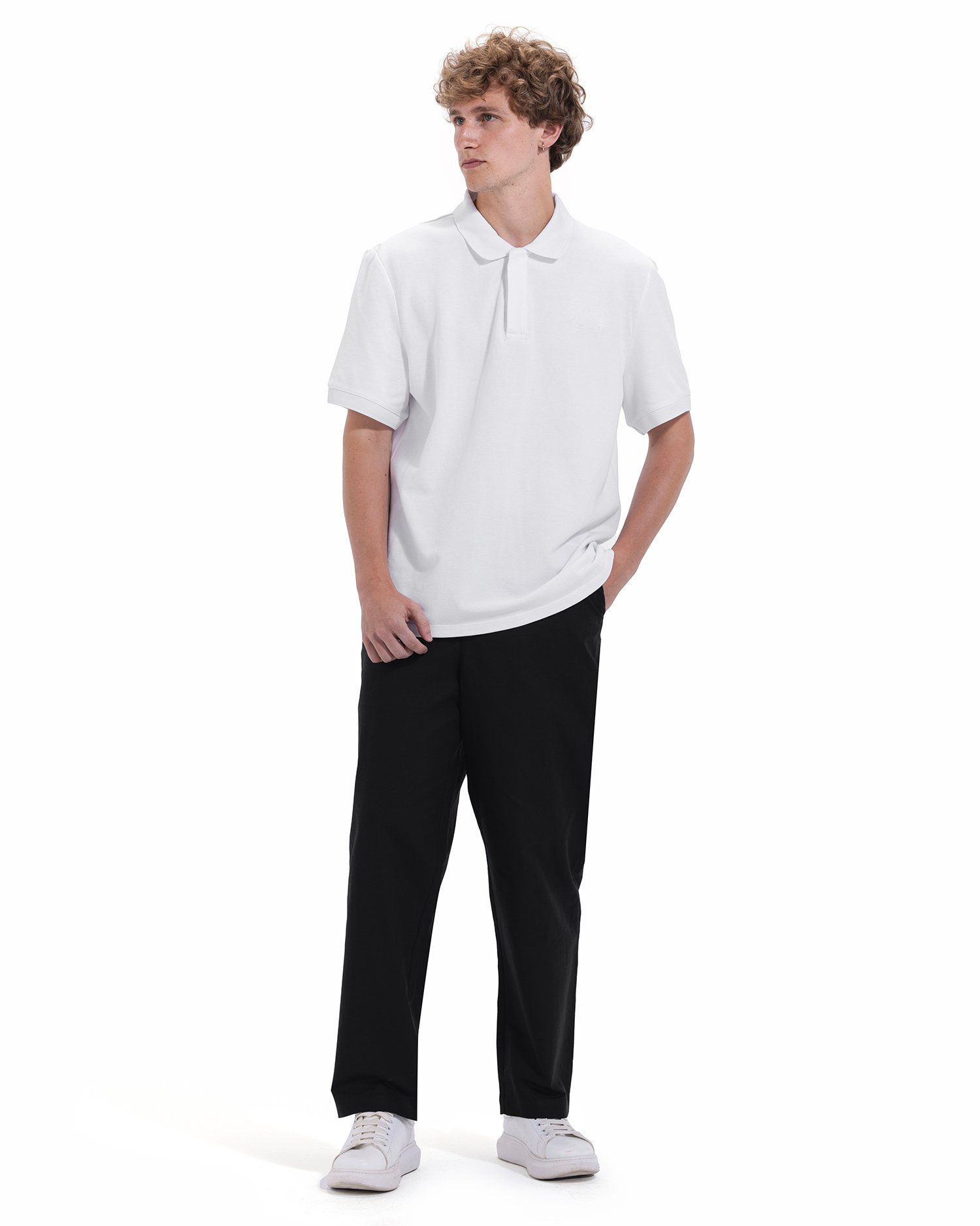 White Polo  - صورة 3