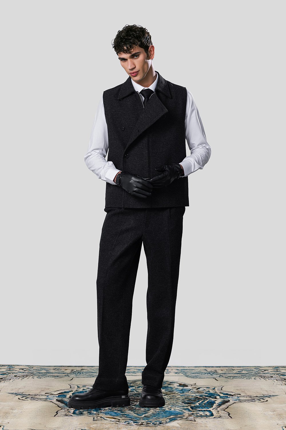 Woolborne Black Vest - Image 1
