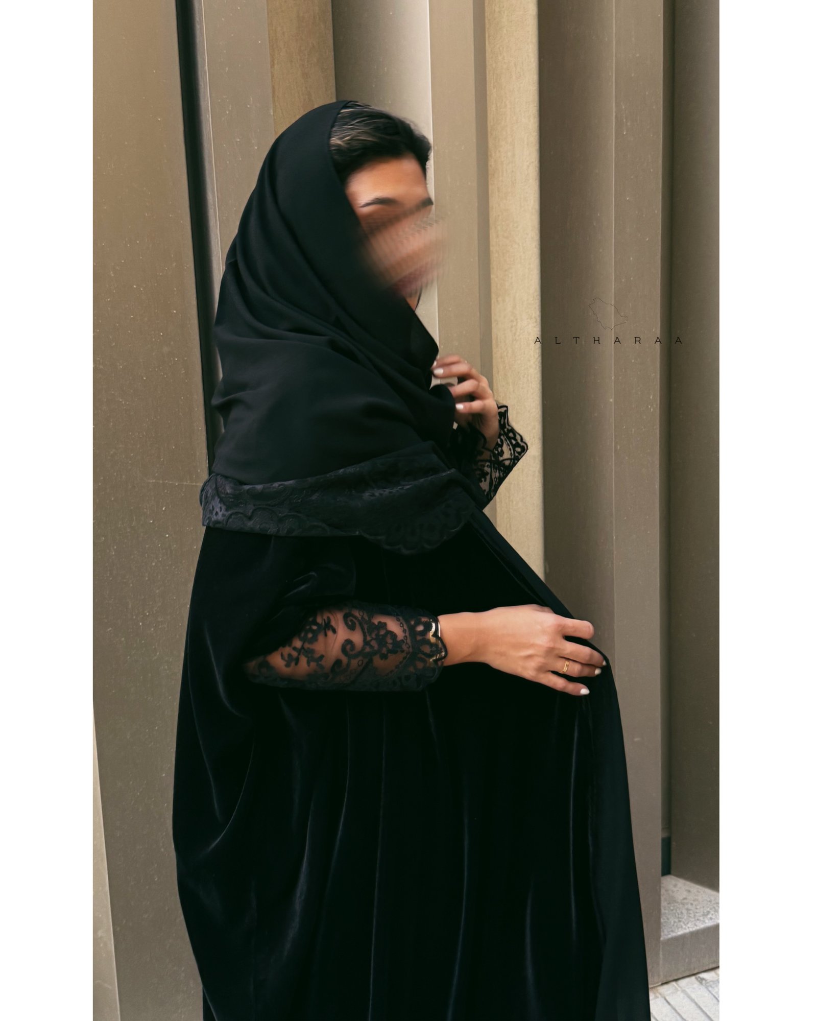 Lace- Embellished Velvet Abaya (Black) - Image 4