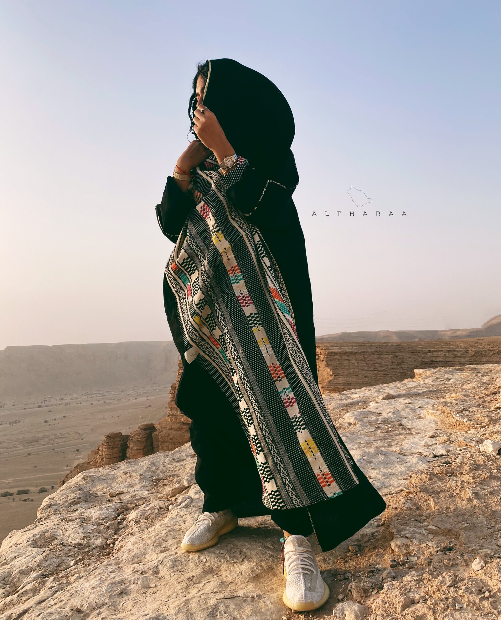 عباية لينن طبيعي أسود مع سدو  - صورة 5