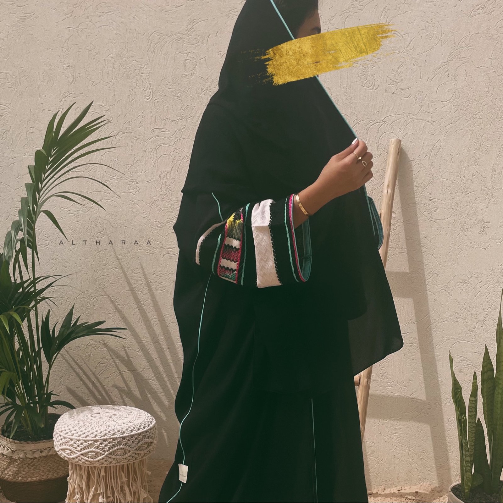 عباية لينن طبيعي مع سدو (أسود) - صورة 4
