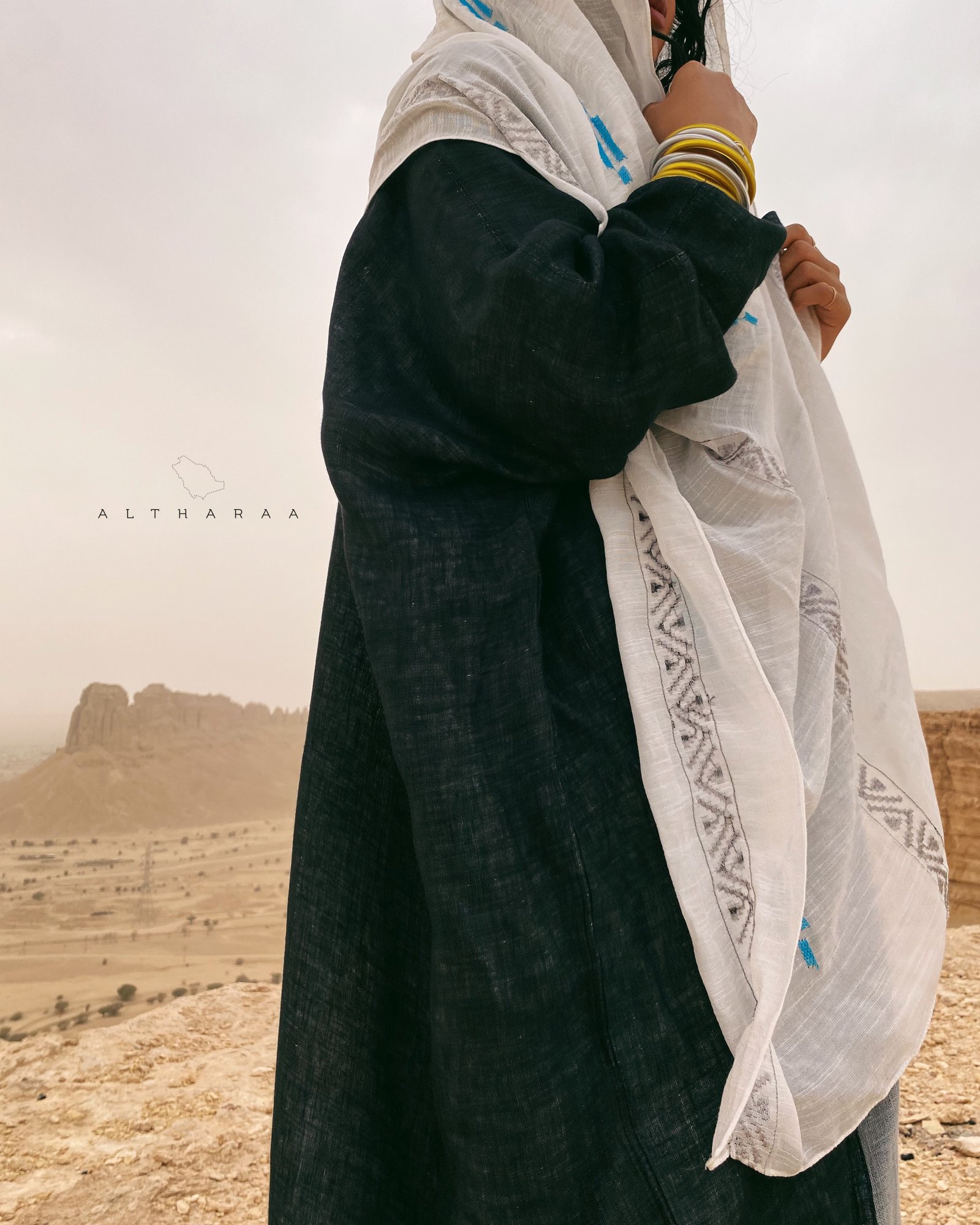 عباية لينن طبيعي أسود/ رمادي  - صورة 6
