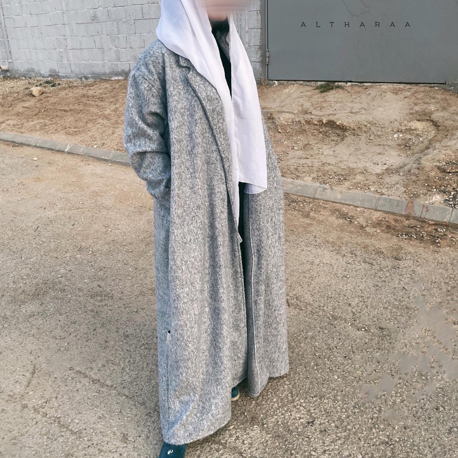 Light Grey Abaya/Coat - صورة 4