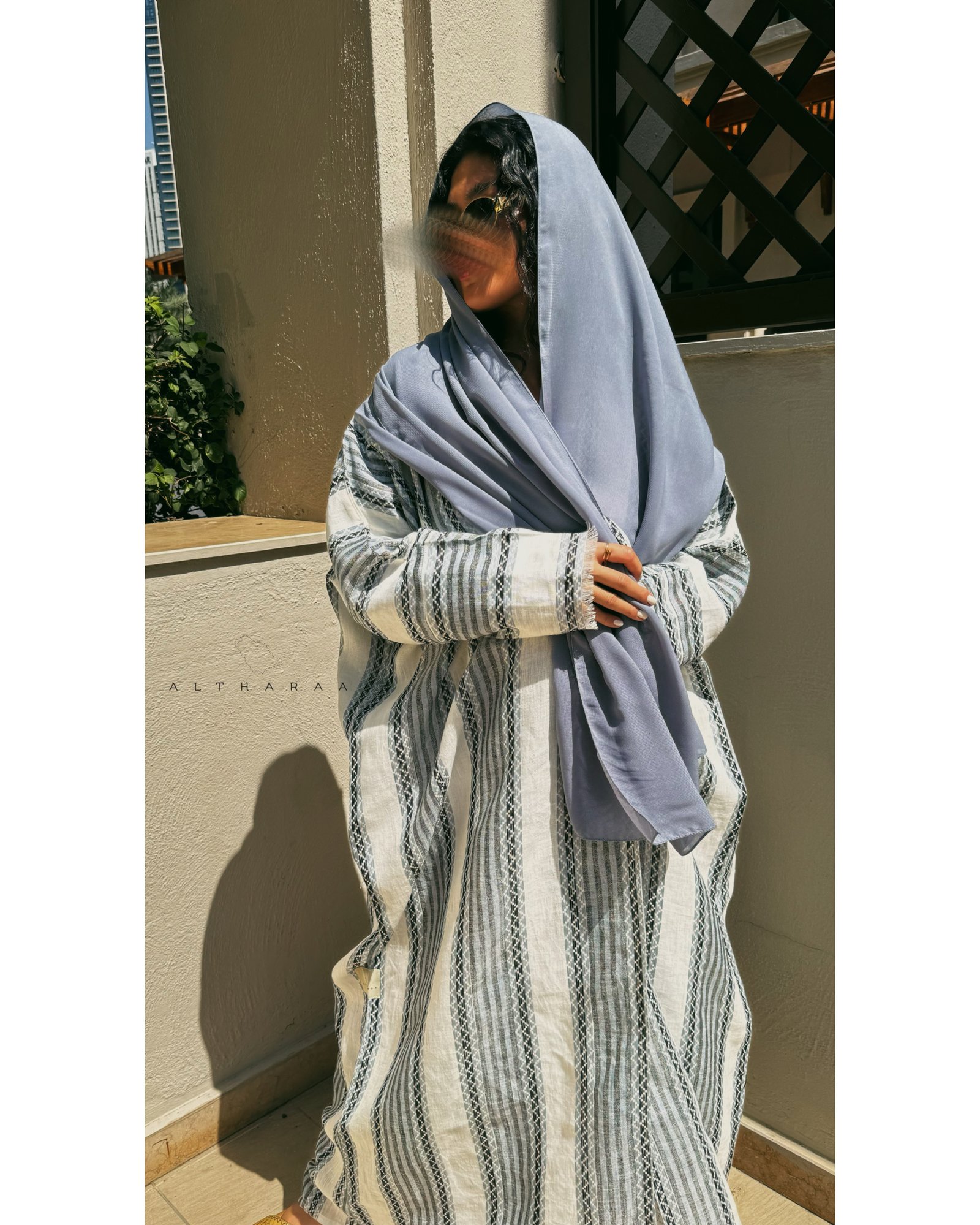 عباية لينن طبيعي مقلم - صورة 1