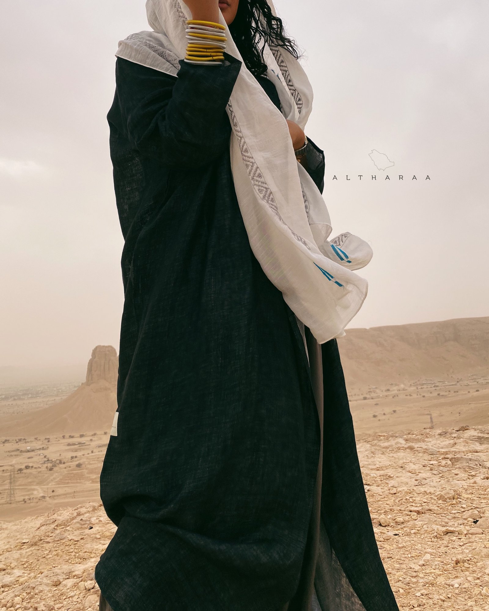عباية لينن طبيعي أسود/ رمادي  - صورة 5