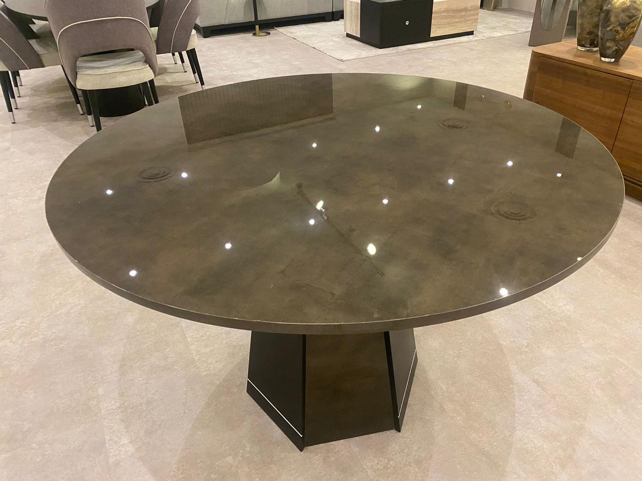 ENTRANCE ROUND TABLE - Image 2