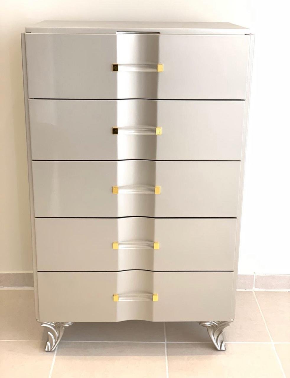 Chest of drawers - Image 1