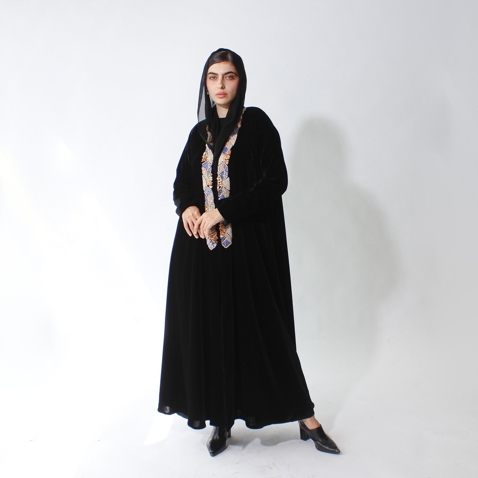 مخمل اسود مع شك احجار - Image 3