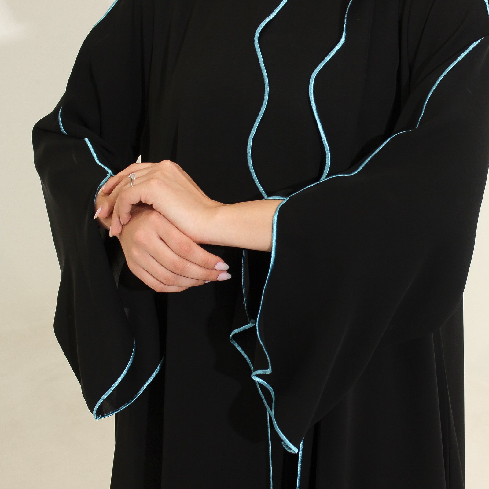 كريب اسود مموج - Image 6
