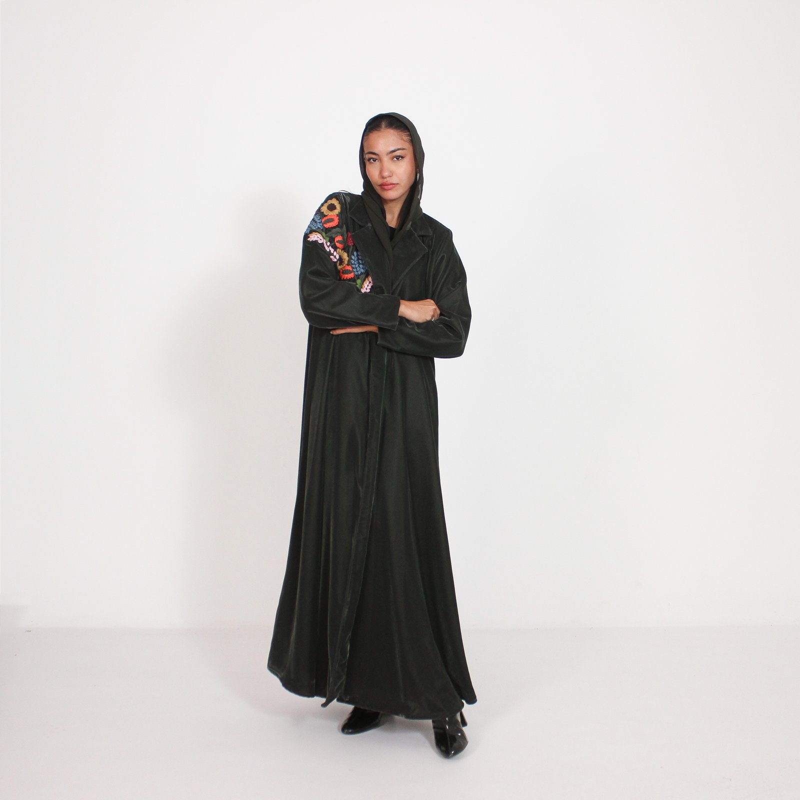 مخمل زيتي مع ورد - Image 4