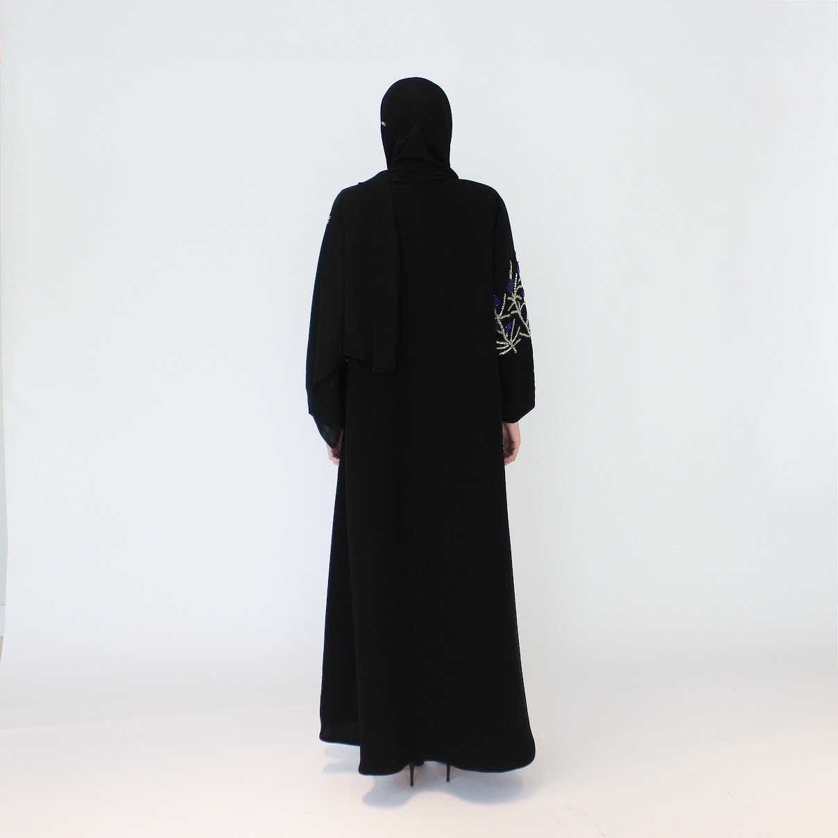 كريب اسود مع شك يدوي - صورة 3