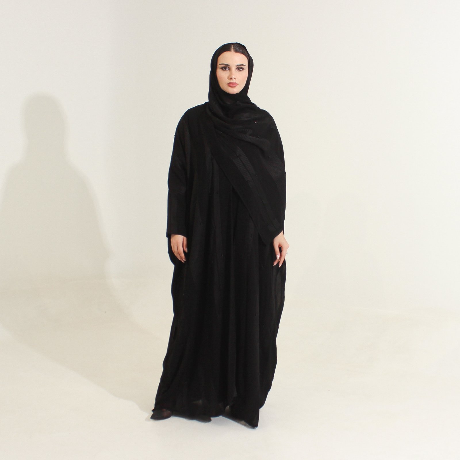 شيفون مقلم مع شك - اسود  - صورة 2