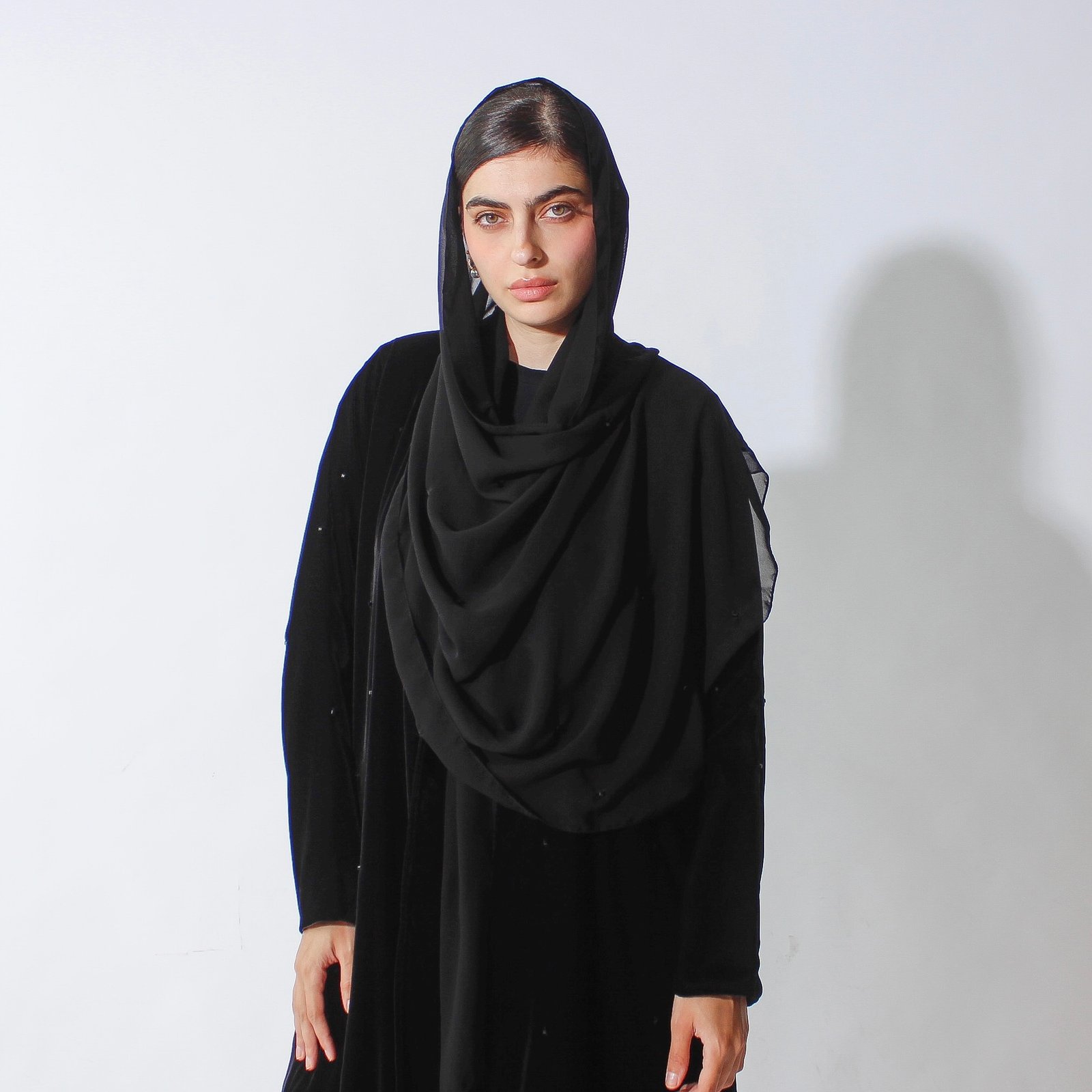 مخمل اسود من شك - Image 1