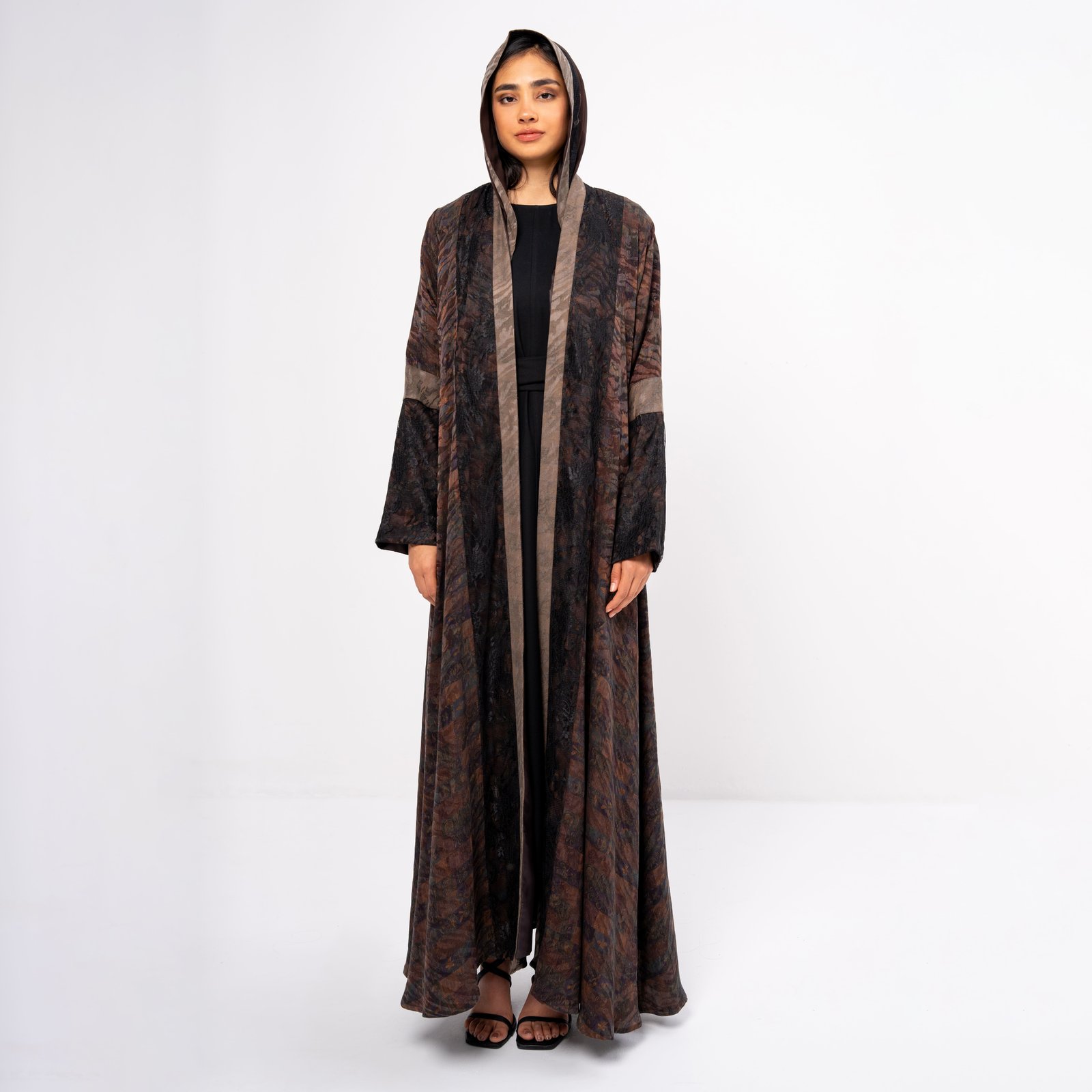 Brown silk  with lace - Image 1