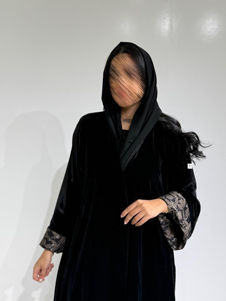 مخمل اسود مع أسواره جاكار بيج - صورة 12