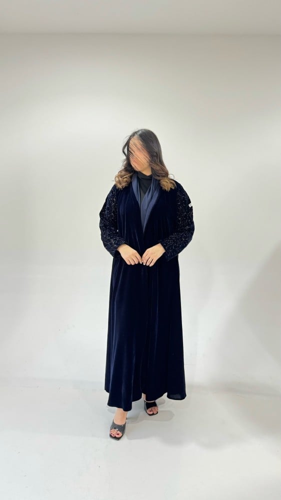 عباية مخمل مع أكمام مطرزة كحلي - صورة 7