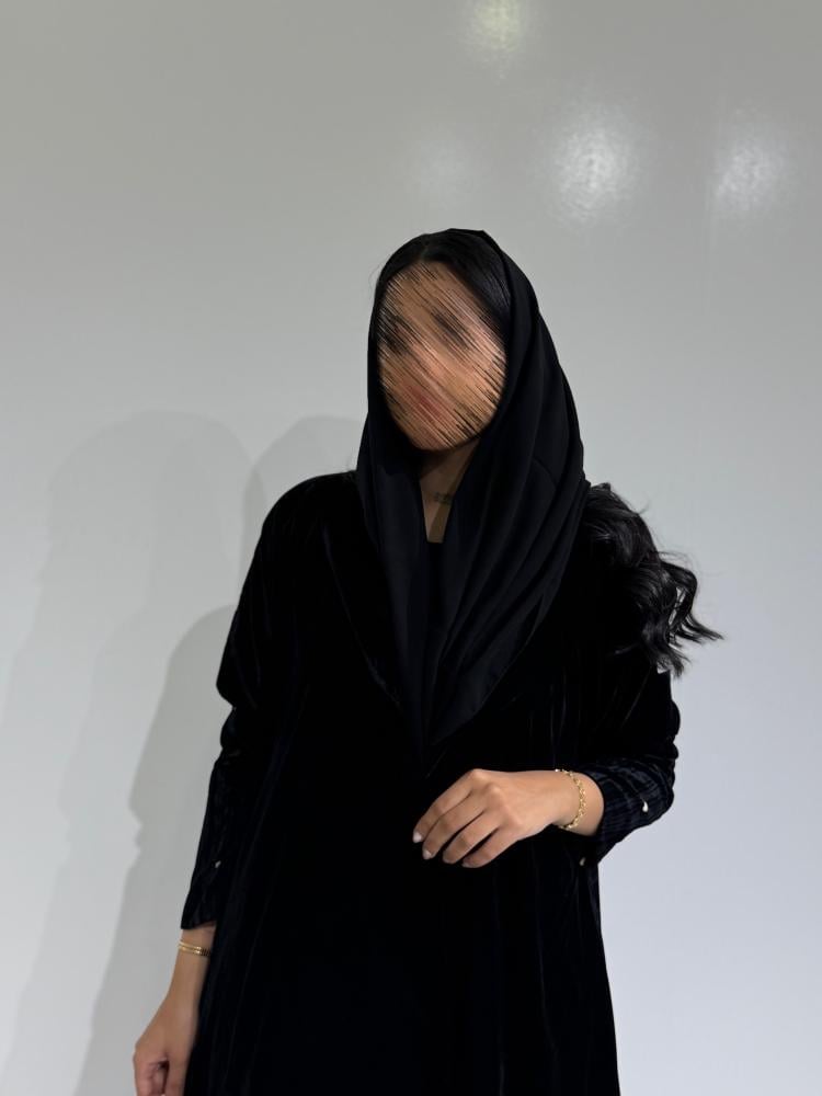 مخمل اسود مع تدخيلات مخمل منقط - صورة 18