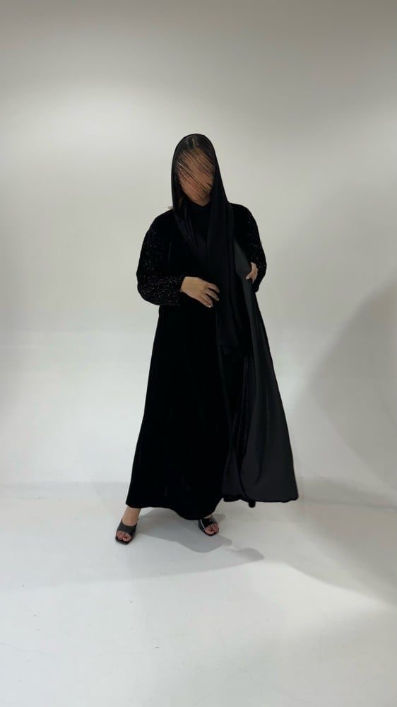 مخمل مع أكمام مطرزة سوداء - صورة 4