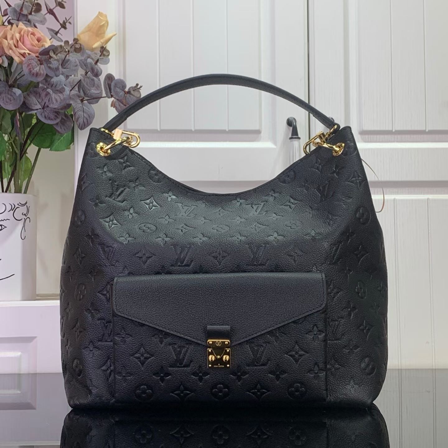 ماستر كواليتي لوي فيتون Louis Vuitton Hobo Métis - صورة 1