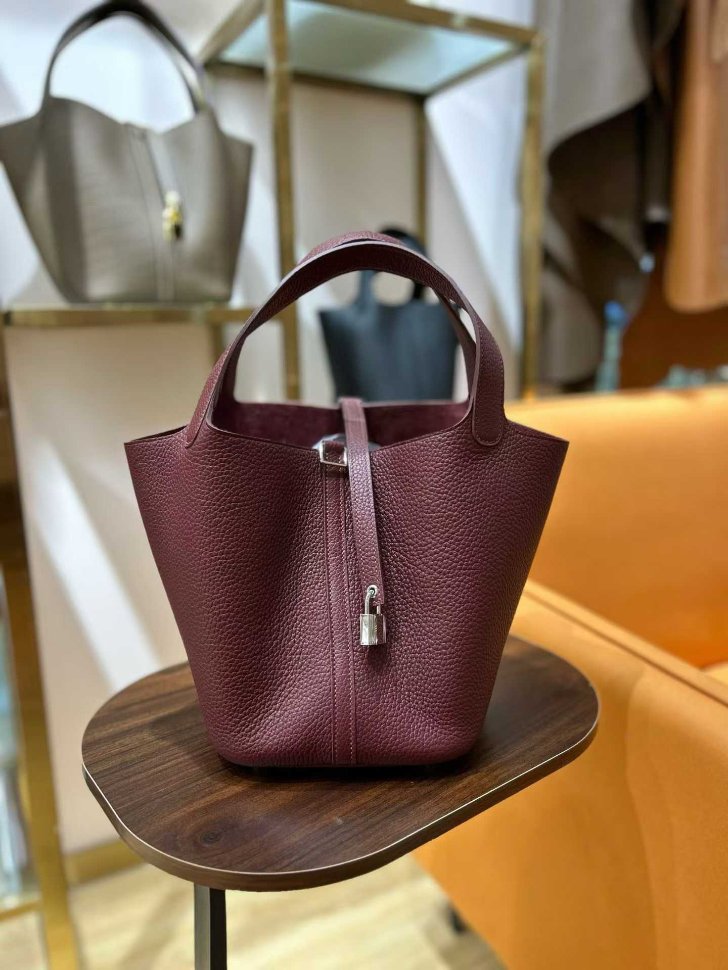 ماستر كواليتي هيرمز بيكوتين Picotin Lock 18  Hermès - صورة 1