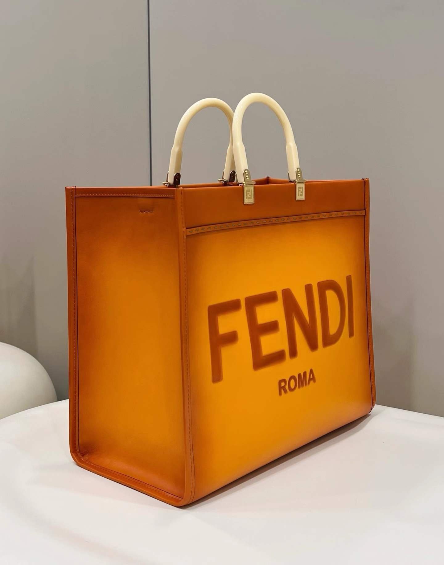 ماستر كواليتي فندي توتي 40cm Fendi peekaboo tote - صورة 2
