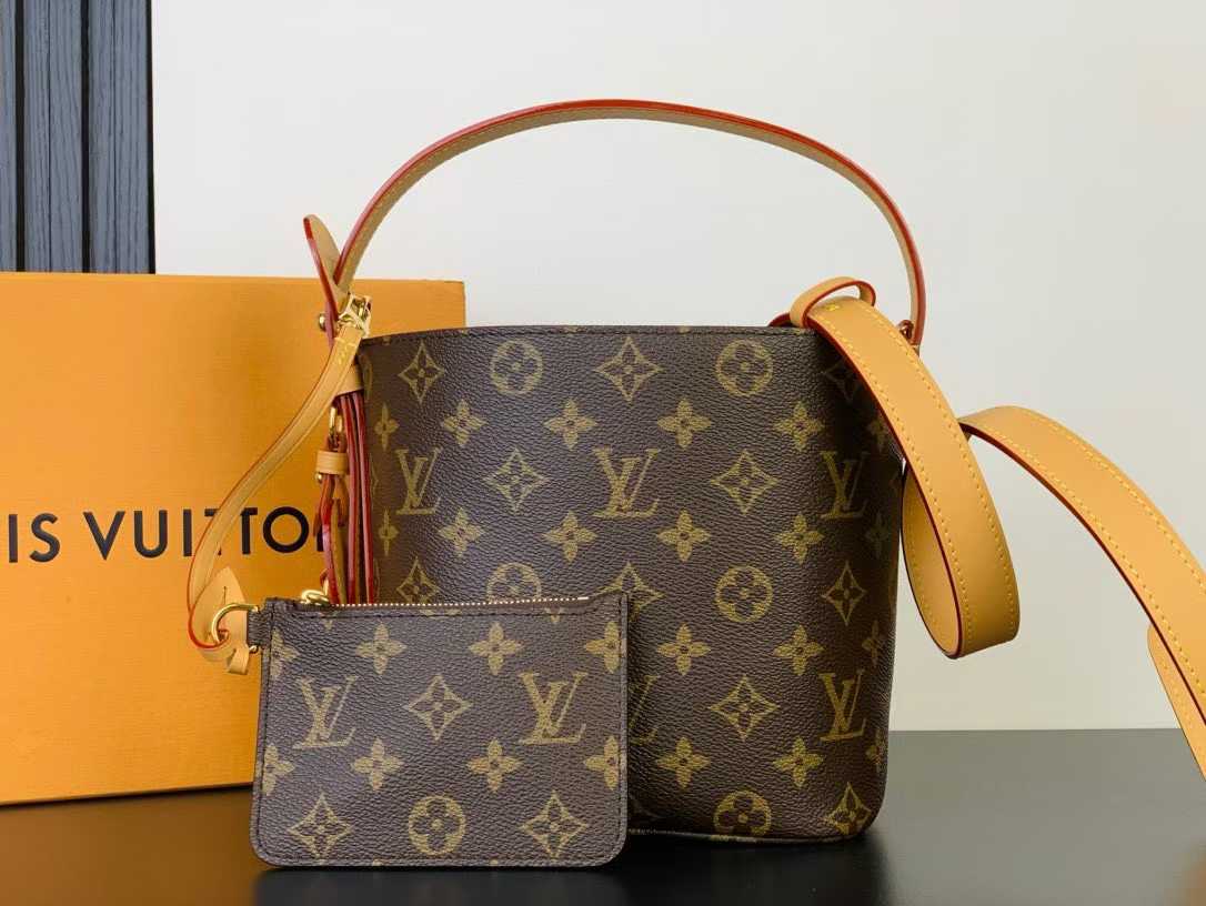 ماستر كواليتي لوي فيتون أول إن Louis Vuitton All In BB - صورة 1