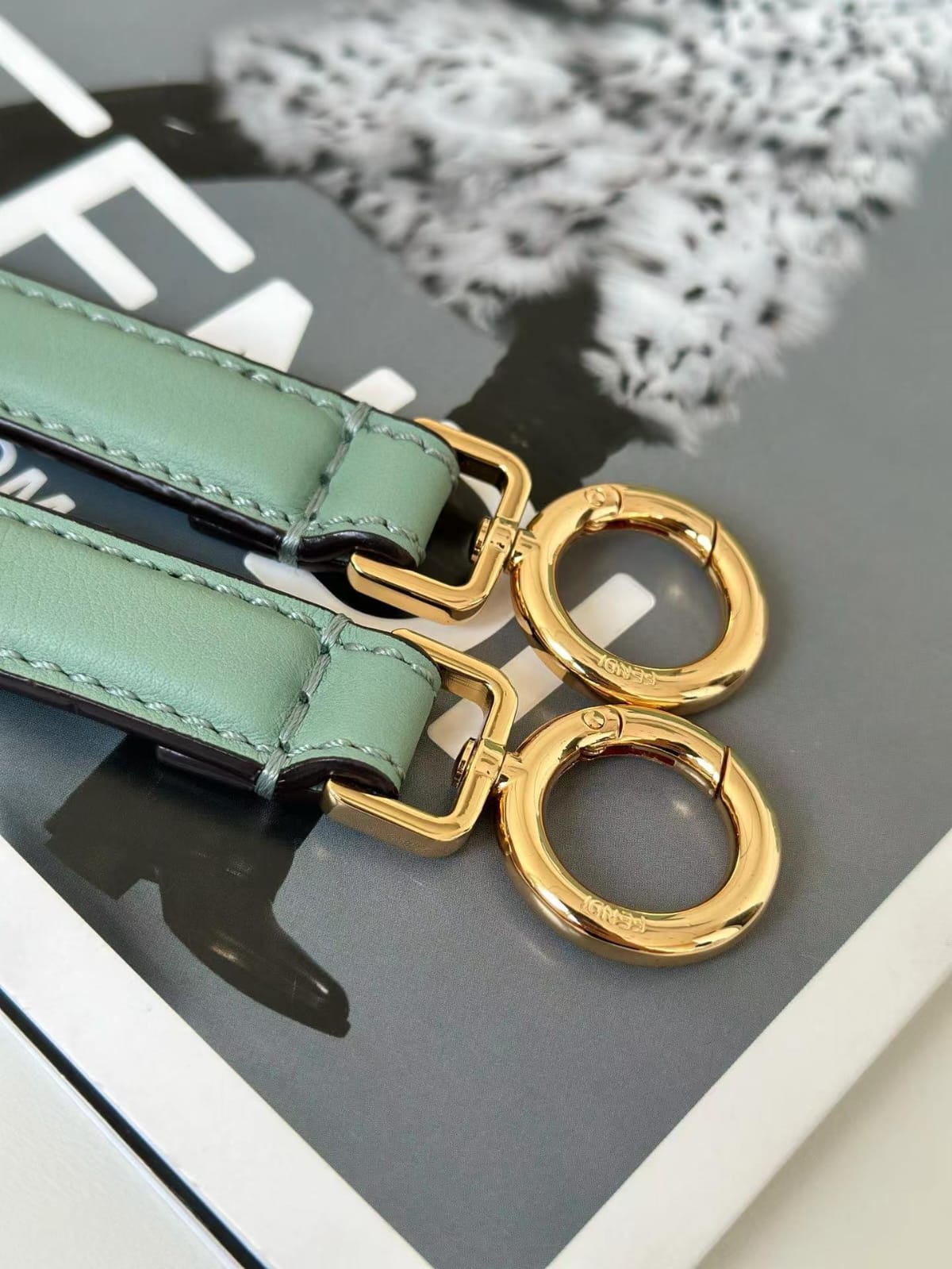 ماستر كواليتي 27cm فندي بيكابو Fendi peekaboo - صورة 7