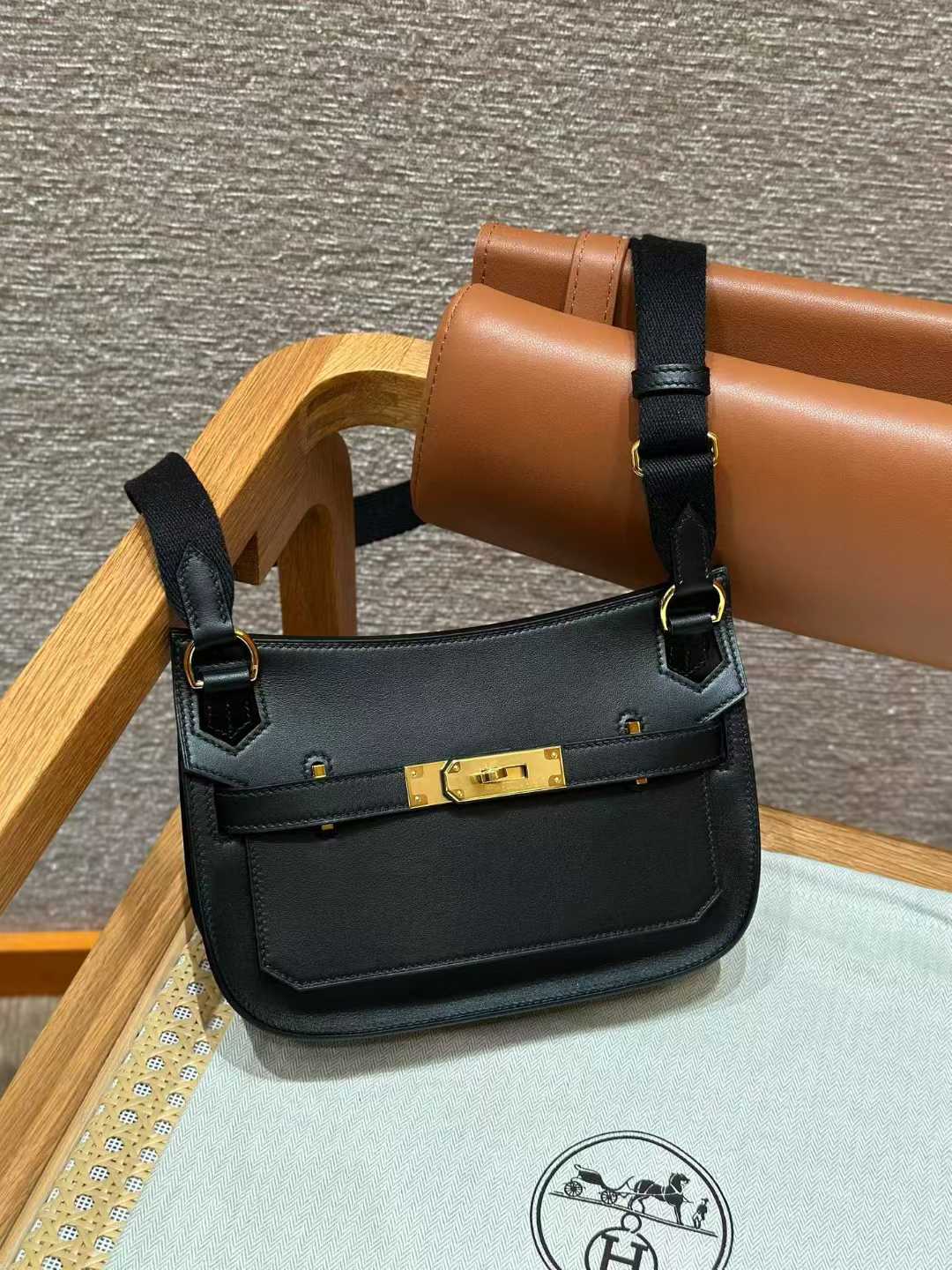 ماستر كواليتي هيرمز Hermès Mini Jypsiere - صورة 1