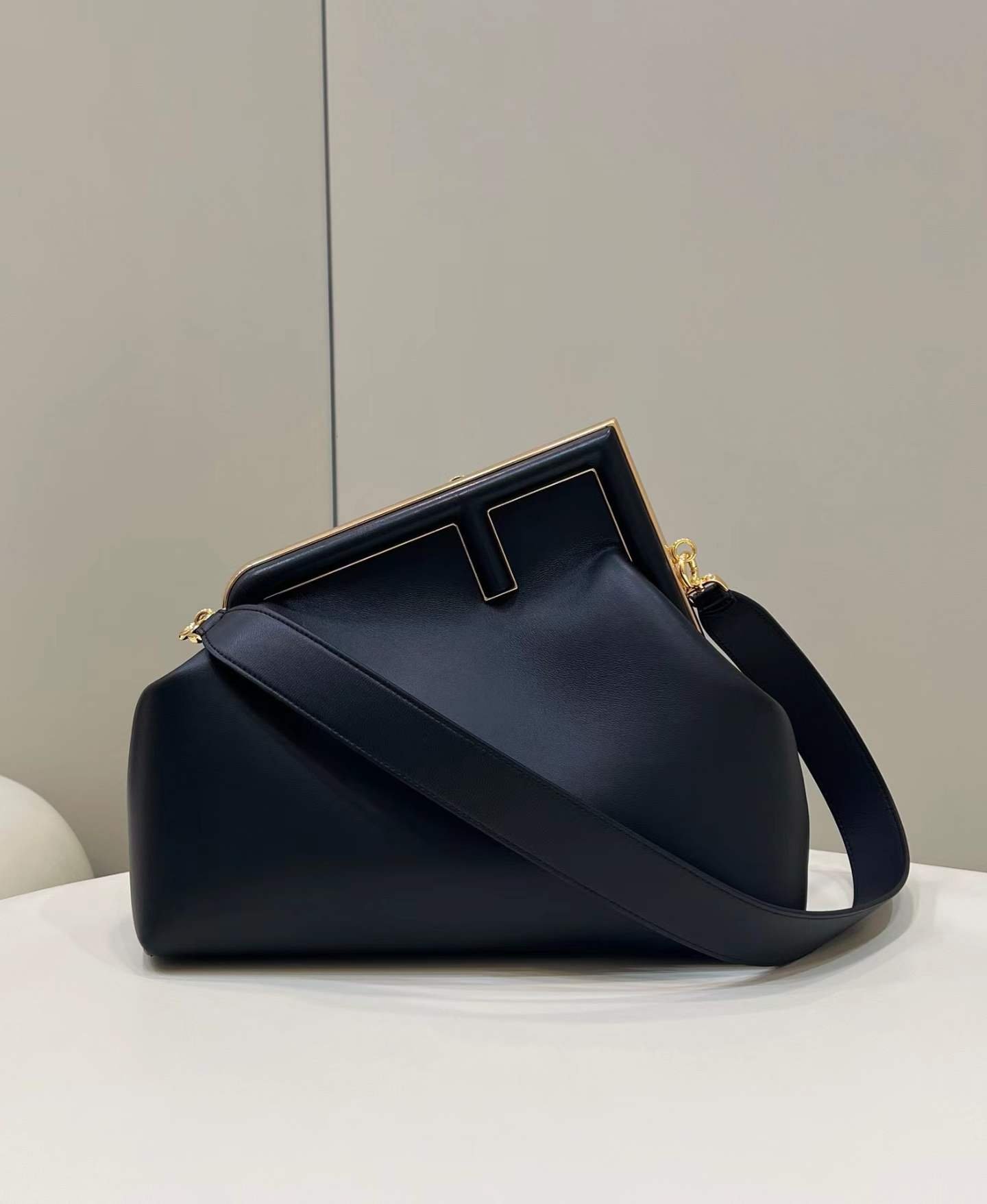 ماستر كواليتي فندي فيرست Fendi First - صورة 1