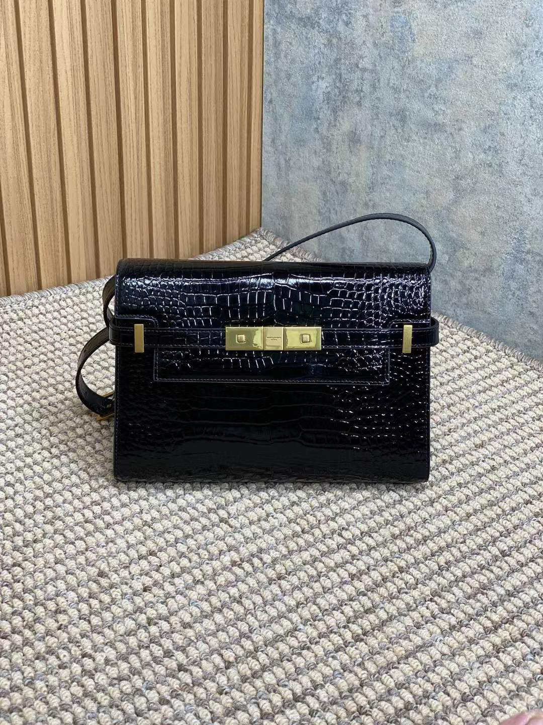 ماستر كواليتي سان لوران مانهاتن Saint Laurent Manhattan Shoulder Bag - صورة 1