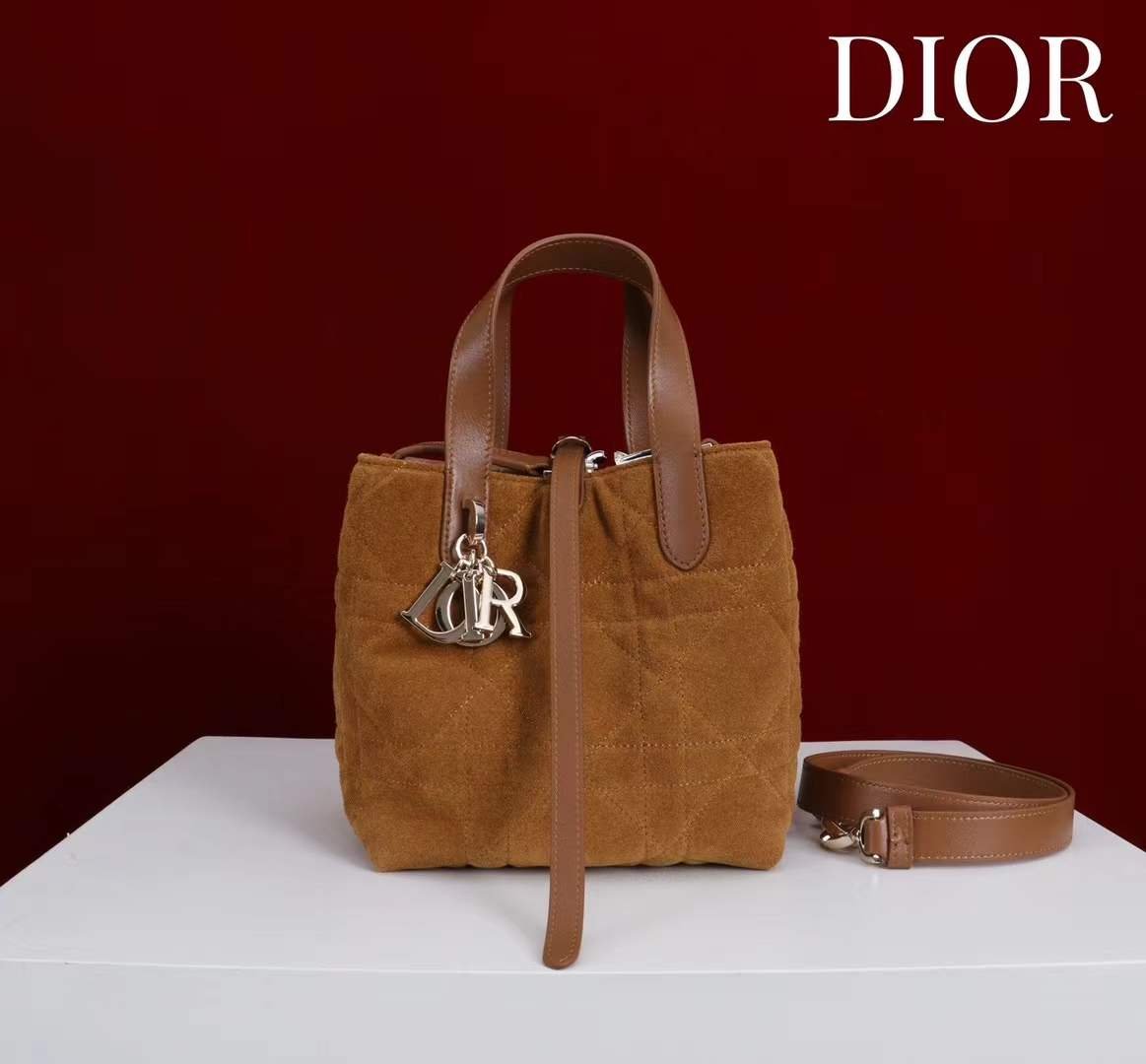 ماستر كواليتي ديور توقورس Dior Toujours 18.5 cm - صورة 3