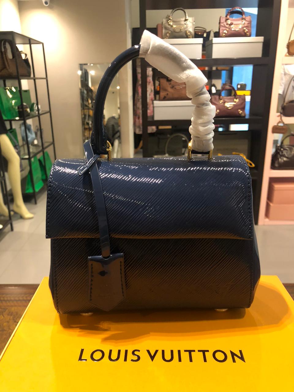 ماستر كواليتي LV كلوني بلو - صورة 1