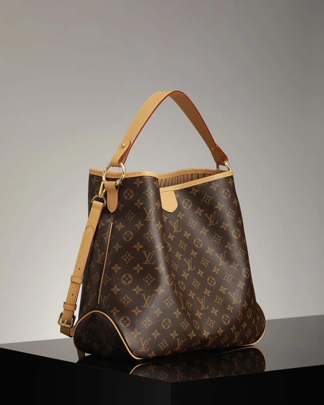 ماستر كواليتي لوي فيتون ديليتفل Louis Vuitton Delightful MM - صورة 1