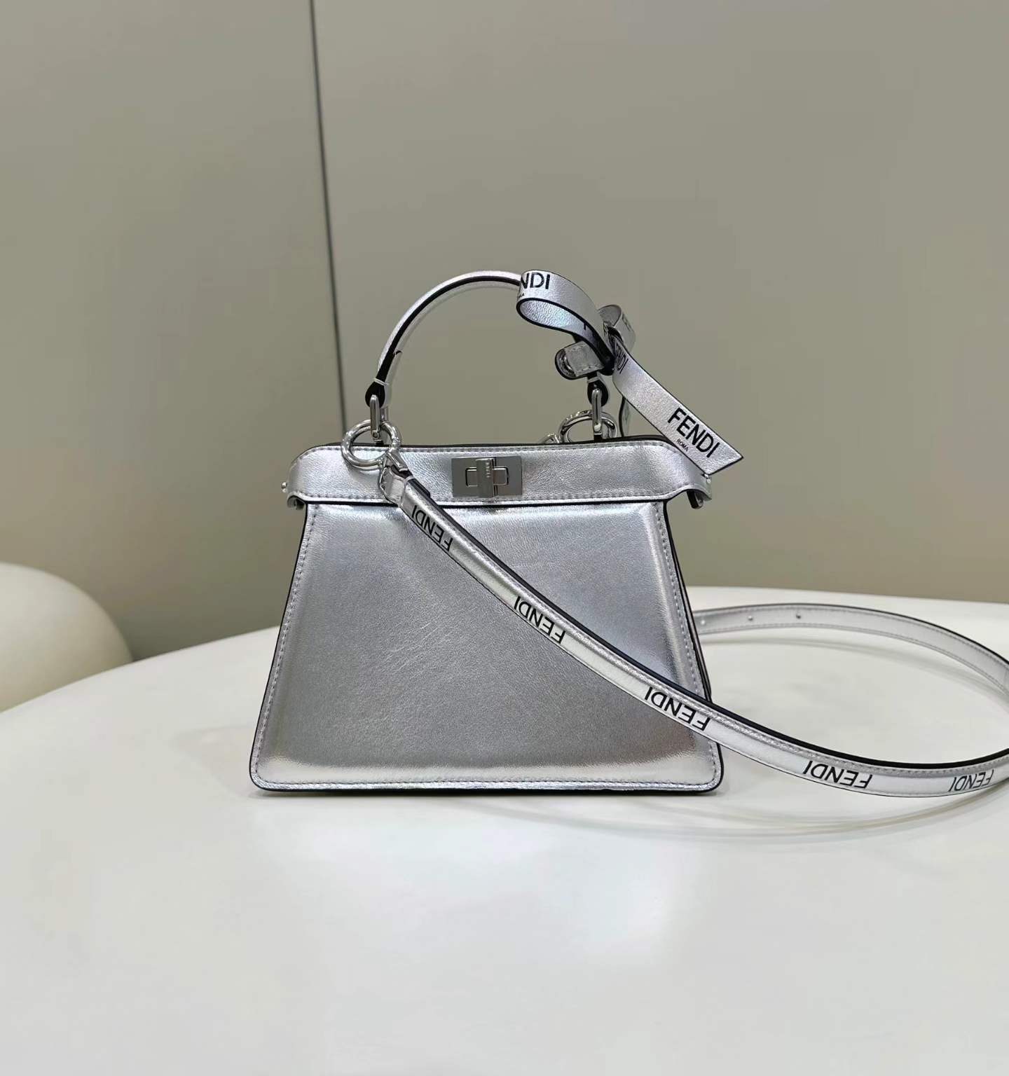 ماستر كواليتي فندي بيكابو 20cm Peekaboo  Fendi - صورة 1