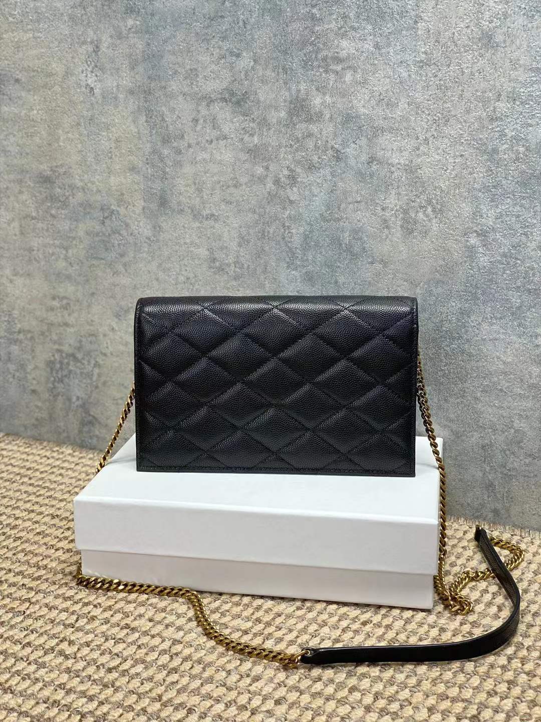 ماستر كواليتي 20cm سان لوران YSL Becky - صورة 5