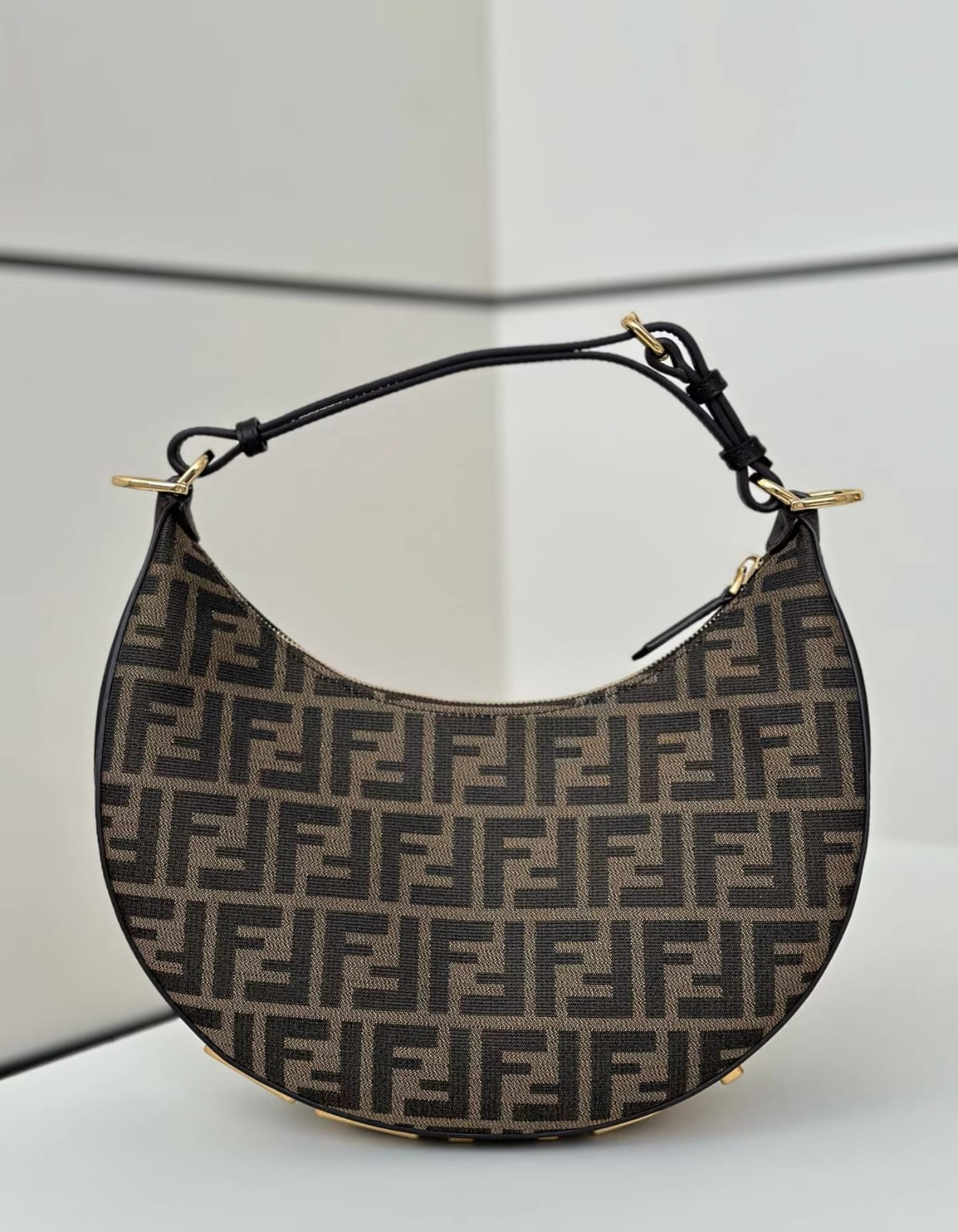 ماستر كواليتي فندي قرافي Fendigraphy 29cm - صورة 1