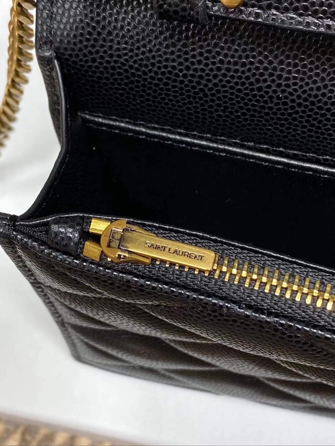 ماستر كواليتي 20cm سان لوران YSL Becky - صورة 6