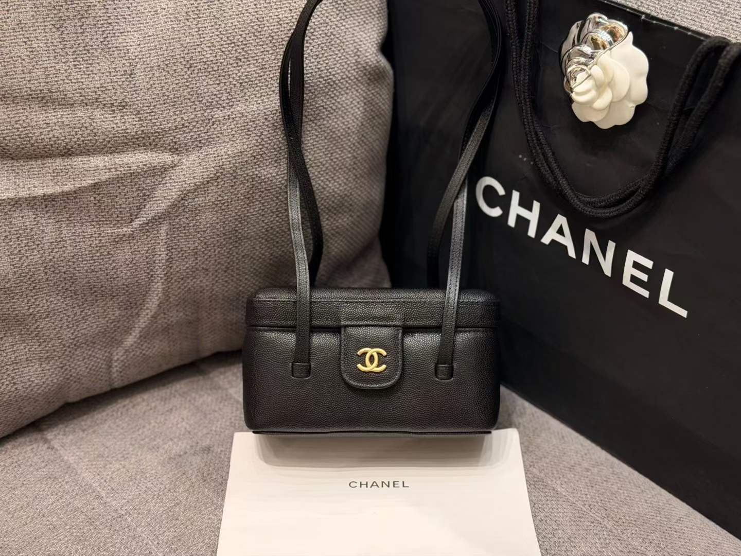 ماستر كواليتي شانيل بريباي جديد  17cm Chanel 26P Preppy Coco Bowling - صورة 1
