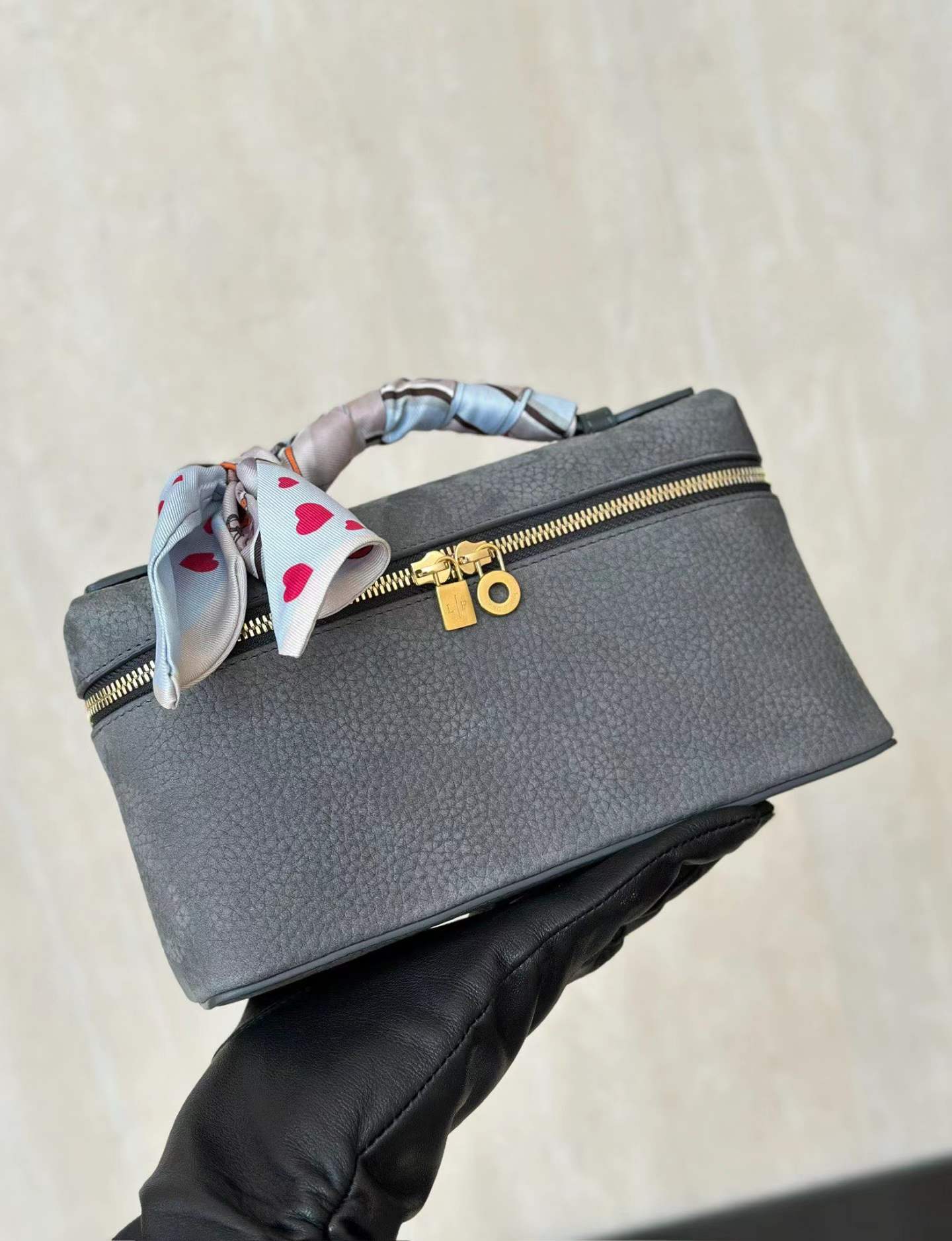 ماستر كواليتي لورا بيانا Loro Piana Extra Pocket L19  - صورة 1