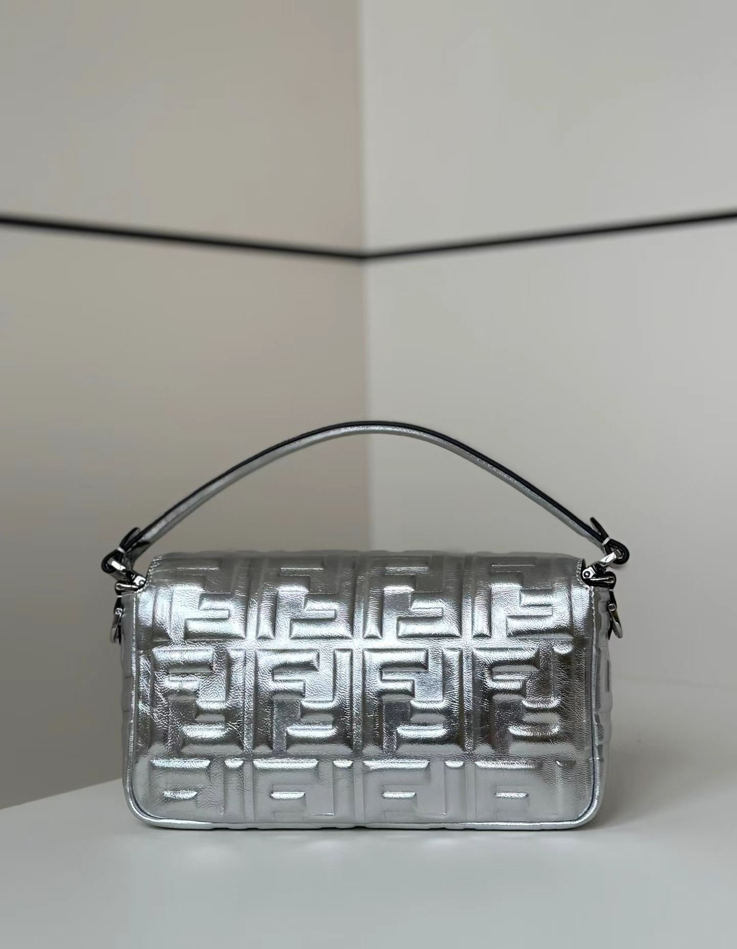 ماستر كواليتي فندي بوقيتي 26cm Fendi Baguette - صورة 2