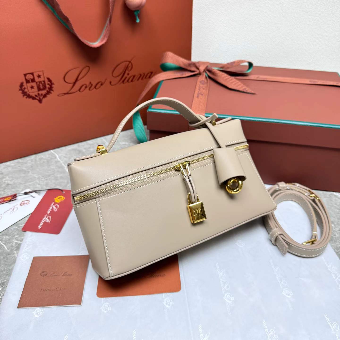 ماستر كواليتي 23cm لورا بيانا Loro Piana Extra Pocket L19  - صورة 2