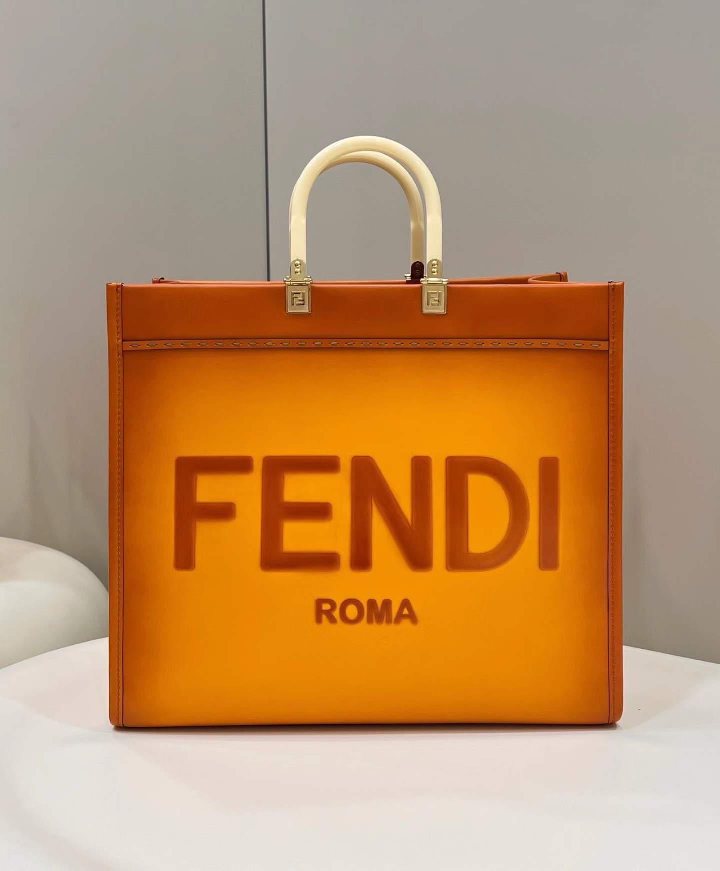 ماستر كواليتي فندي توتي 40cm Fendi peekaboo tote - صورة 1