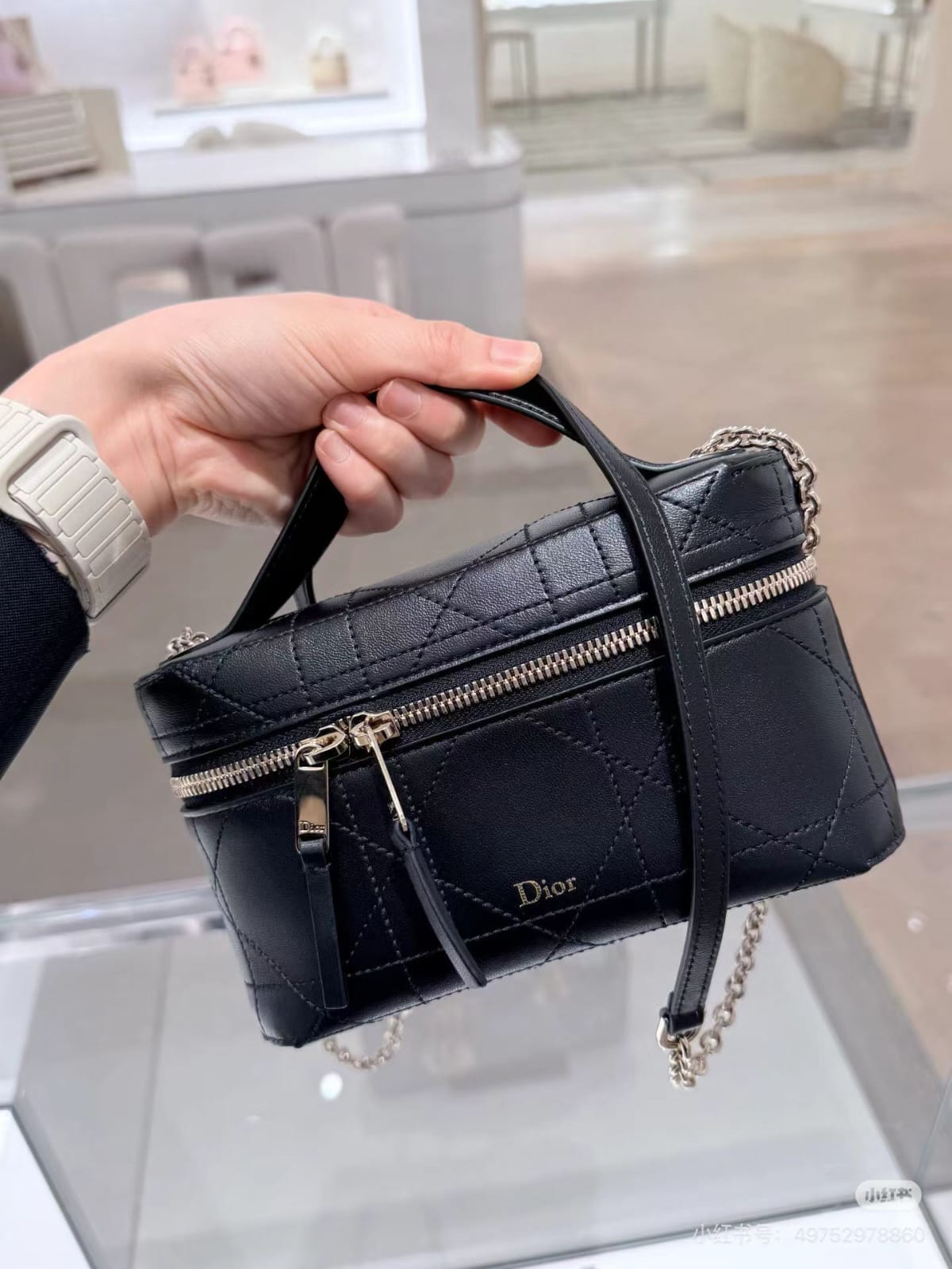 ماستر كواليتي 19cm ديور فانيتي  Dior Trianon Soft Vanity  - صورة 2