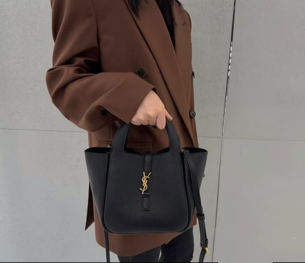 ماستر كواليتي سان لوران Saint Laurent Le 5 À 7  - صورة 1