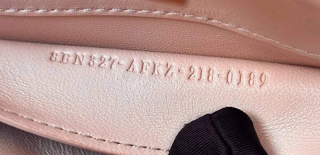 ماستر كواليتي 27cm فندي بيكابو Fendi peekaboo - صورة 4