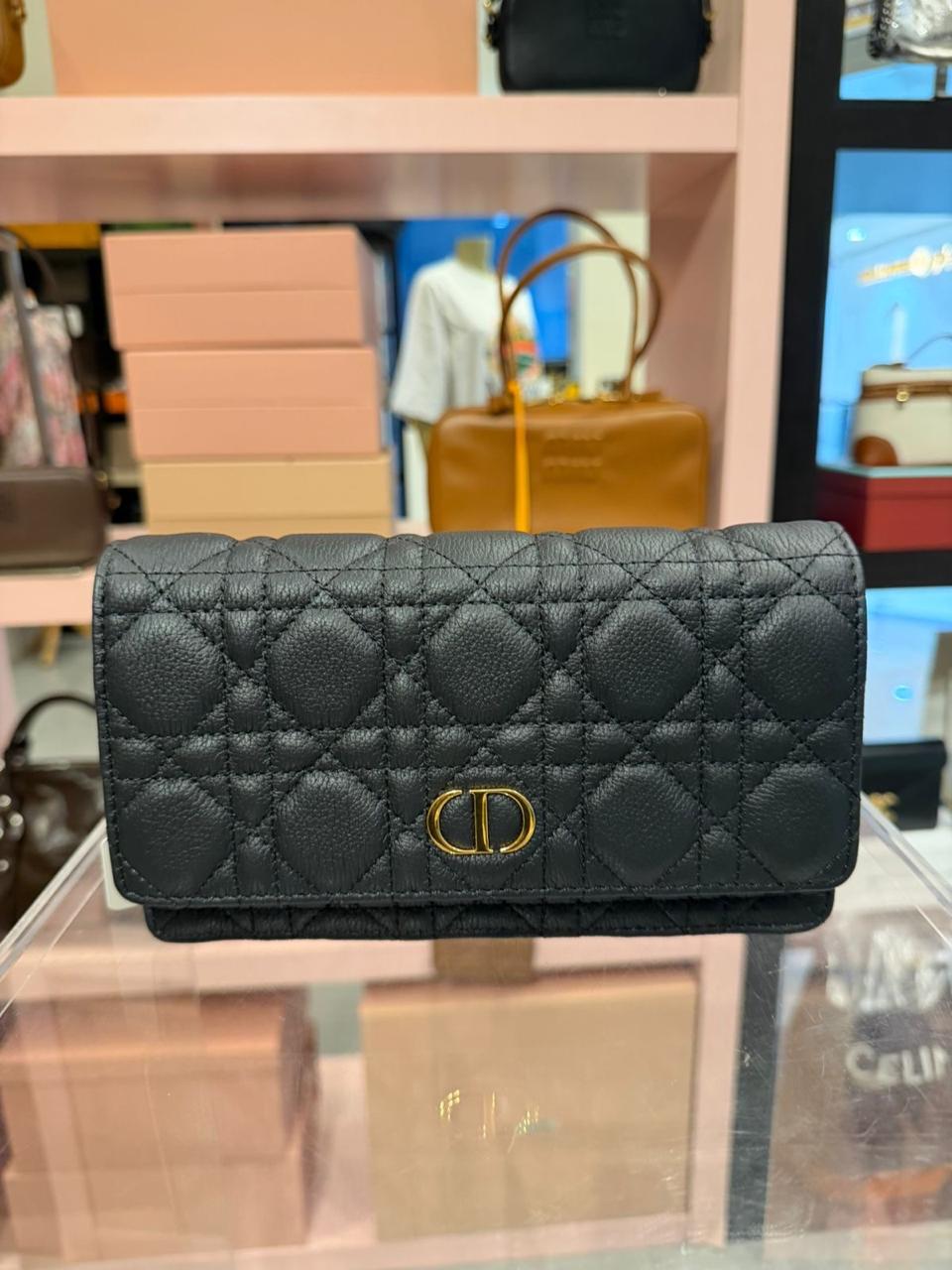 ماستر كواليتي باوتش ديور كارو (Dior Caro Pouch) - صورة 1
